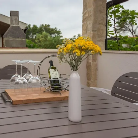 דירה Malcic 2 By Interhome