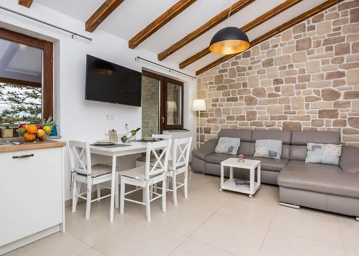 Malcic 2 By Interhome דירה